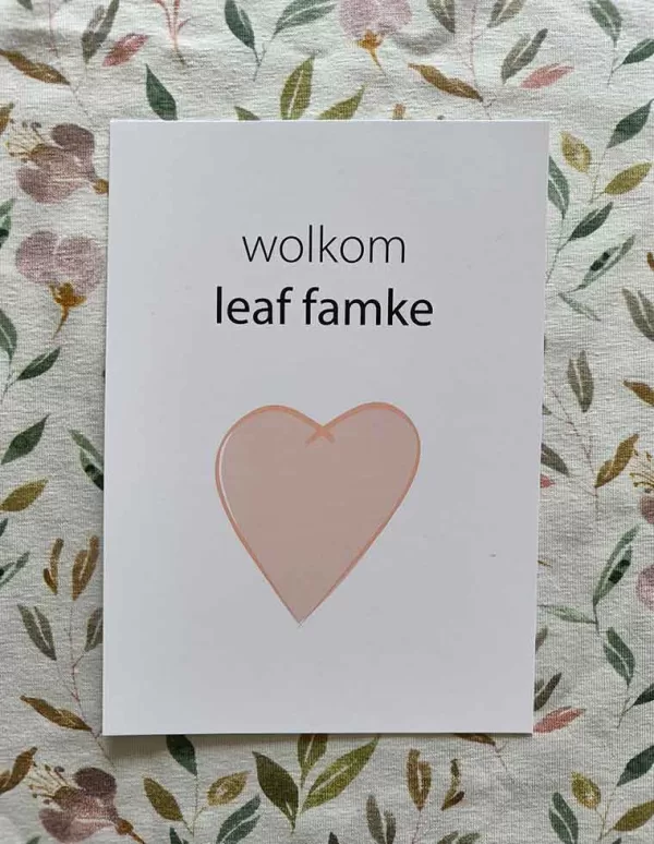 Wenskaart - wolkom leaf famke